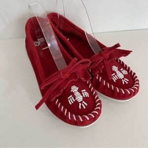 Minnetonka slip on red suede leather beaded trim white Hard sole mocs NWOT.